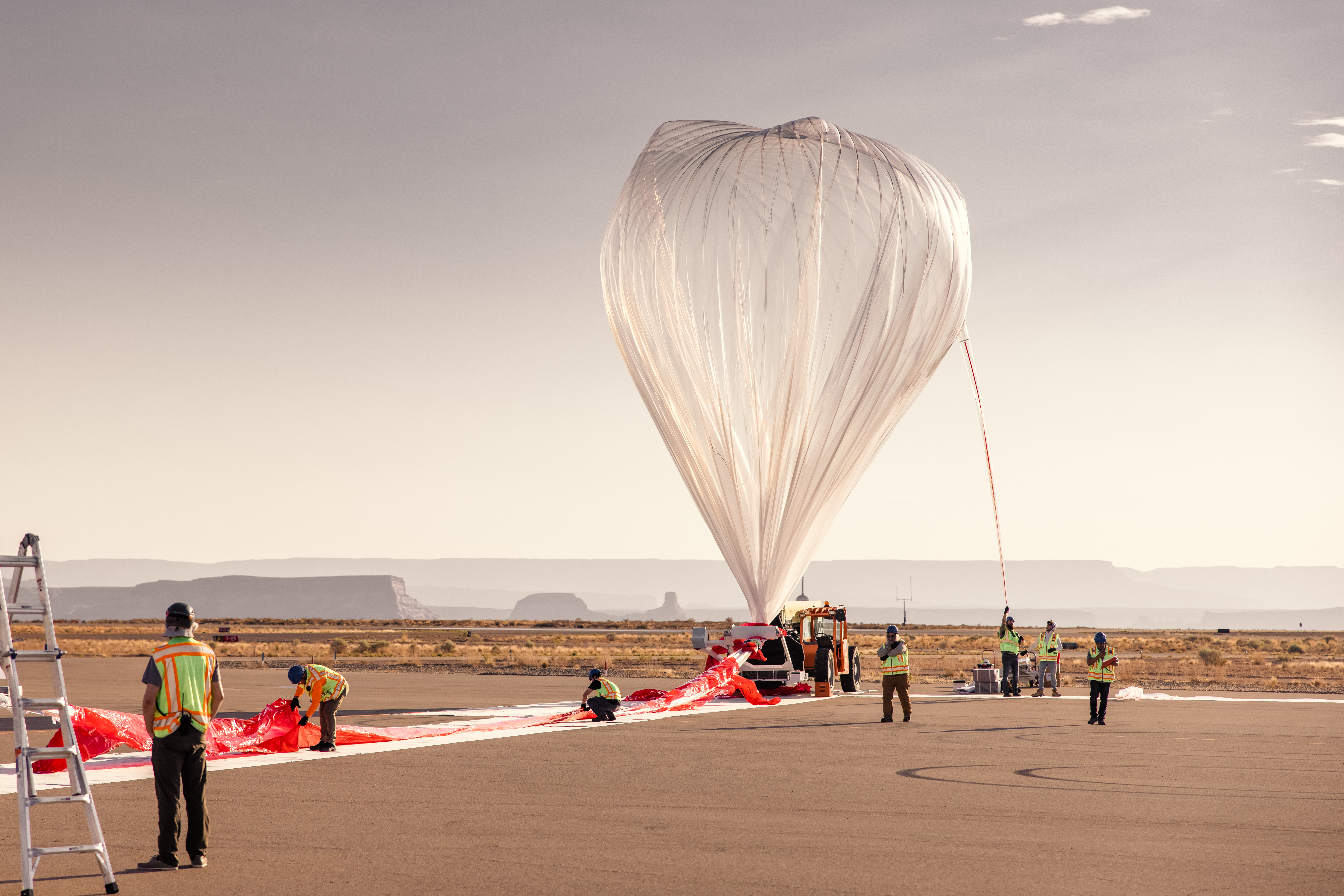 nasatechrise2023-high-altitude-balloon-about-deck-img-667616ab